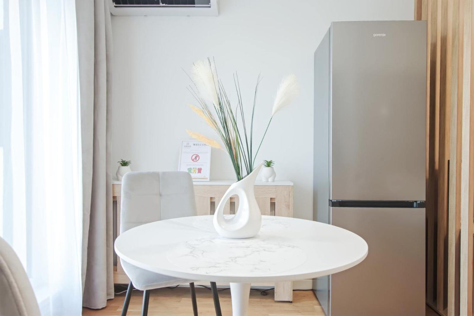 Himson-Blue Apartament Iasi Buitenkant foto