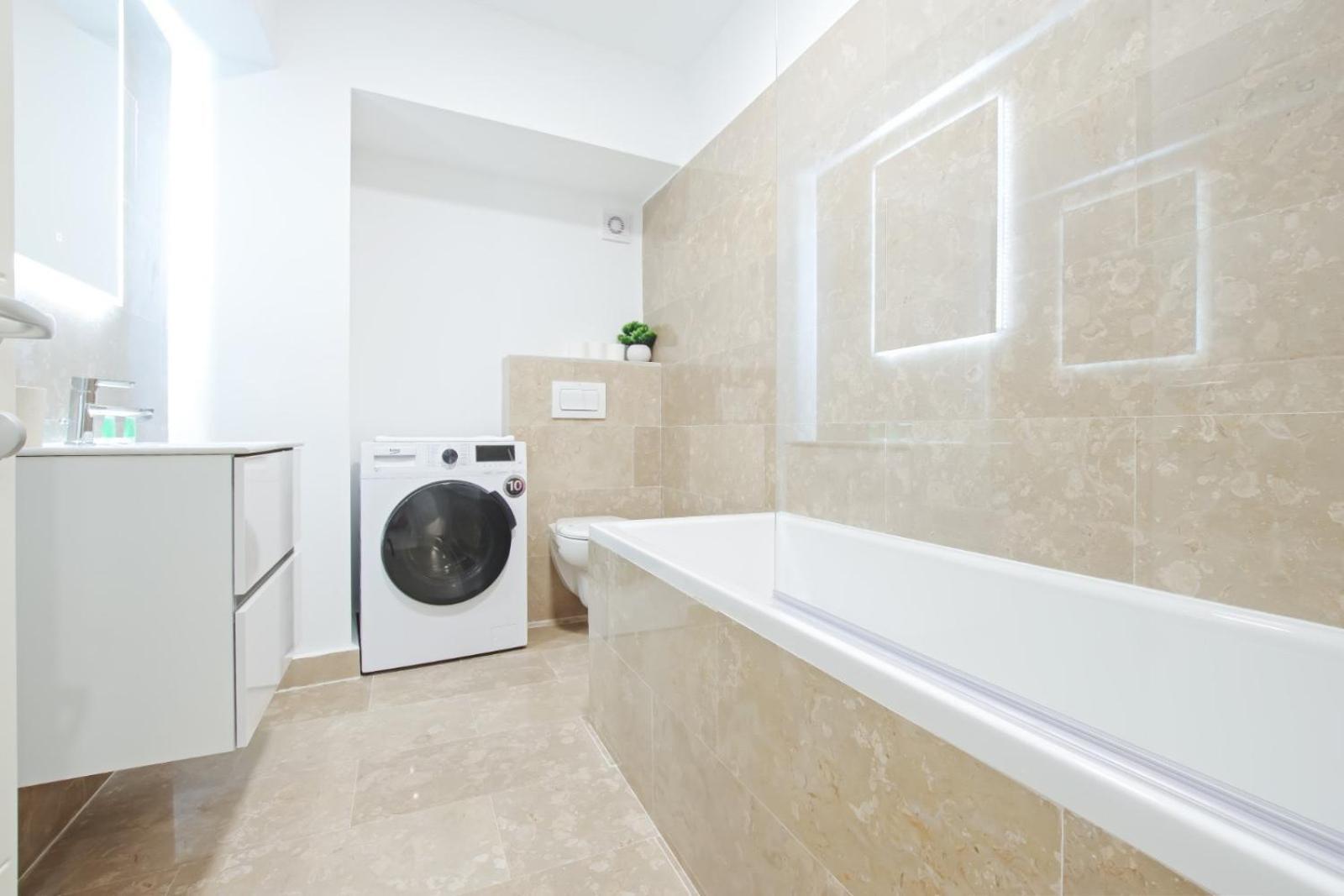 Himson-Blue Apartament Iasi Buitenkant foto