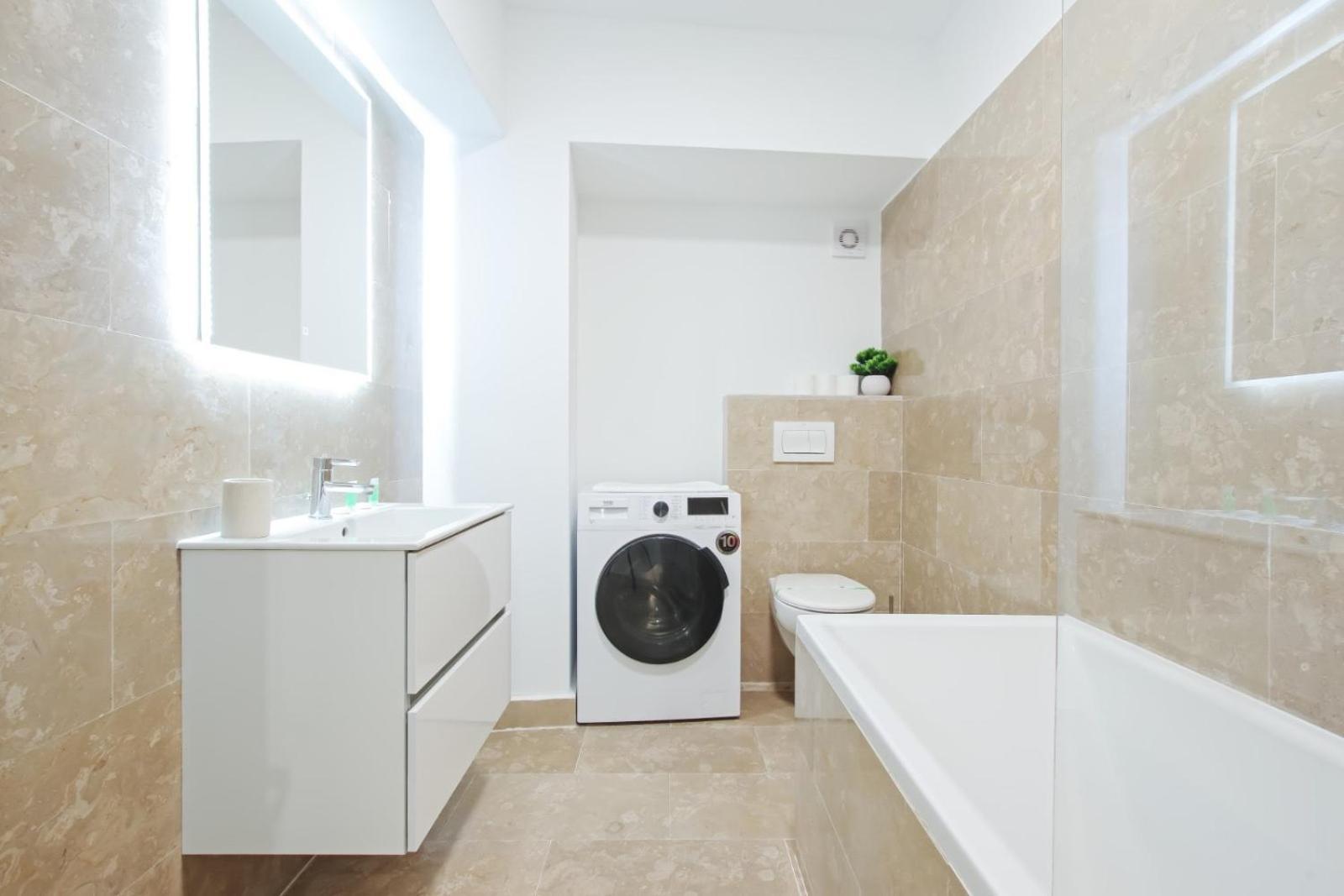 Himson-Blue Apartament Iasi Buitenkant foto