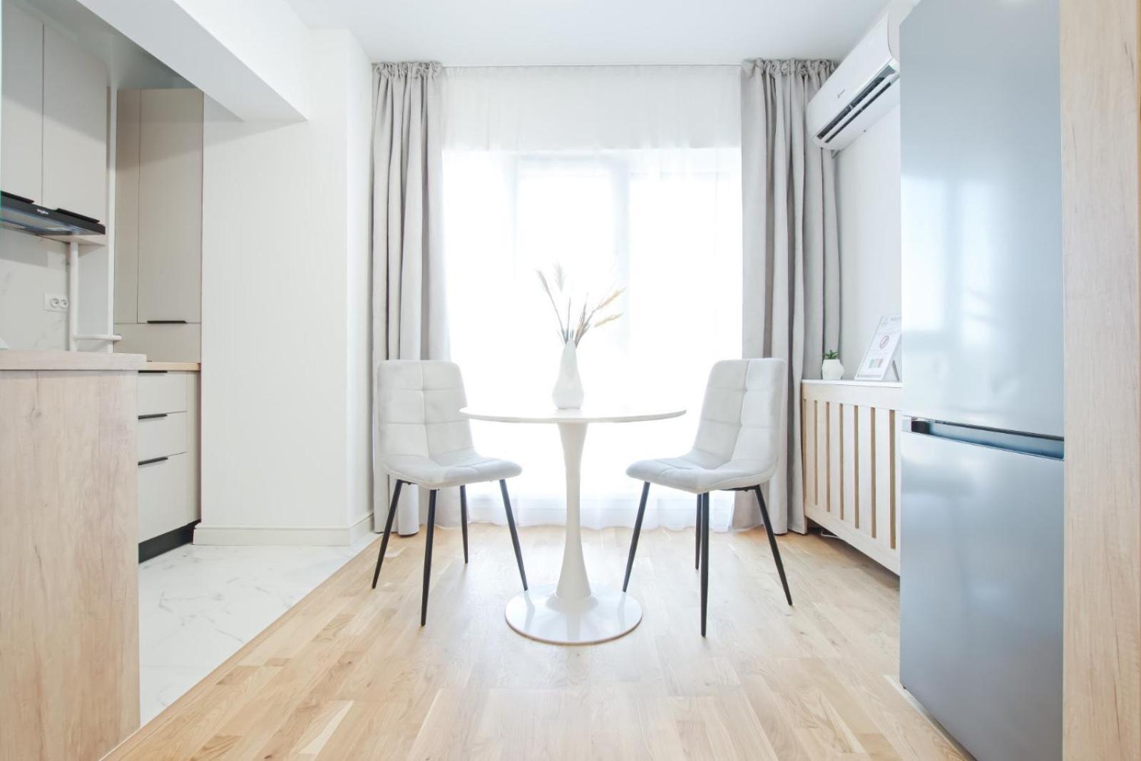 Himson-Blue Apartament Iasi Buitenkant foto