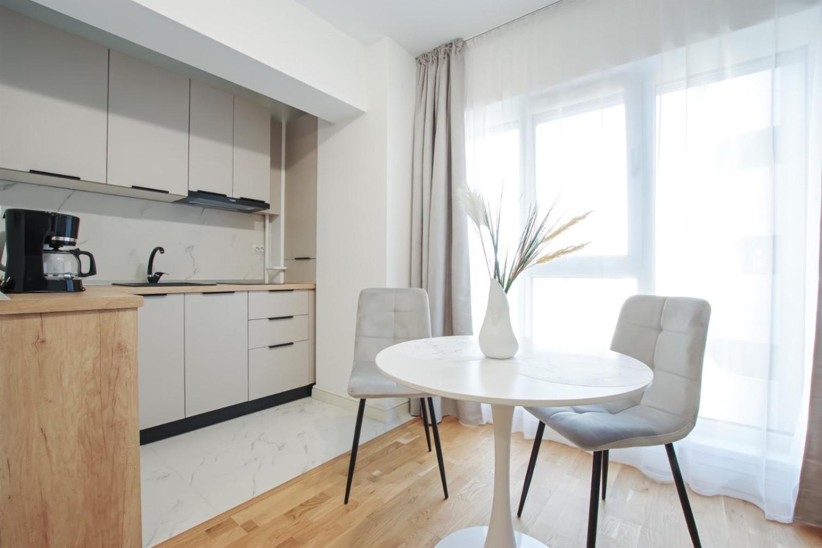 Himson-Blue Apartament Iasi Buitenkant foto